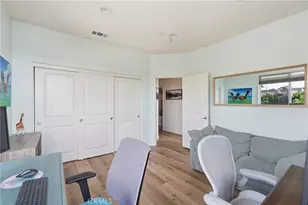 12001 Jackson Square Ct, Hawthorne, CA 90250 - Photo 35