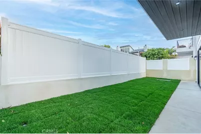 110 S Irena Avenue #B, Redondo Beach, CA 90277 - Photo 35