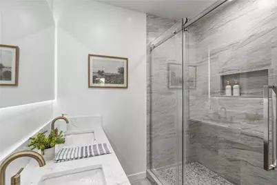 1844 W 39th Street, Los Angeles, CA 90062 - Photo 15
