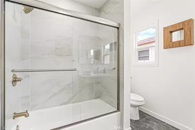 1844 W 39th Street, Los Angeles, CA 90062 - Photo 21