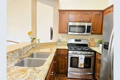 547 E Hazel Street #12, Inglewood, CA 90302 - Photo 5