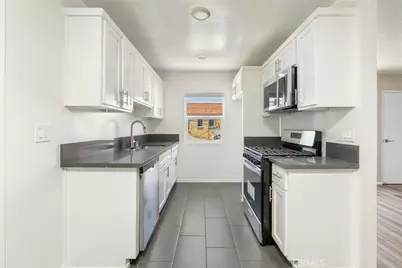 939 Pacific, Long Beach, CA 90813 - Photo 15