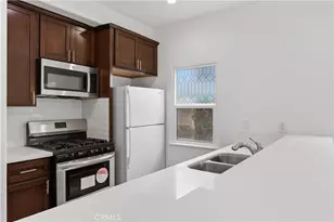 2911 S Palm Grove Ave, Los Angeles, CA 90016 - Photo 13