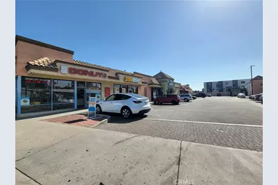 22222 Main, Carson, CA 90745 - Photo 3