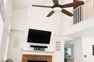 29105 Marilyn Dr, Canyon Country, CA 91387 - Photo 9