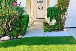 29105 Marilyn Dr, Canyon Country, CA 91387 - Photo 3