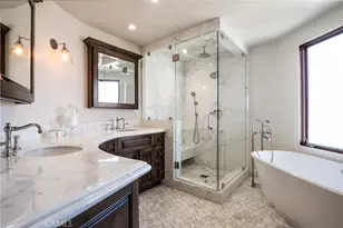 221 30th St, Manhattan Beach, CA 90266 - Photo 15