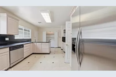 317 S Canon Drive, Beverly Hills, CA 90212 - Photo 21