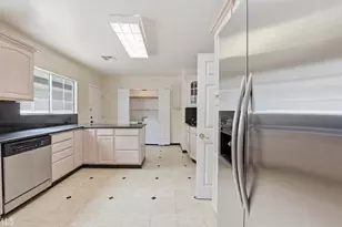 317 S Canon Dr, Beverly Hills, CA 90212 - Photo 21