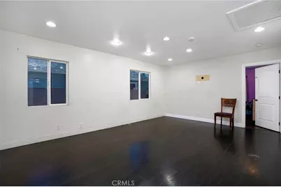 135 E 60th Street, Los Angeles, CA 90003 - Photo 5