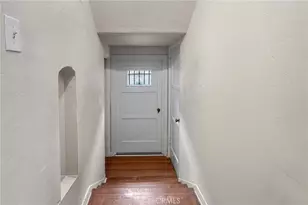 3767 Monteith Dr, Los Angeles, CA 90043 - Photo 19