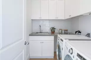 8056 Kentwood, Los Angeles, CA 90045 - Photo 27