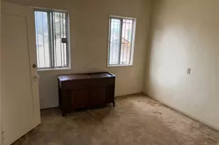 829 W 69th, Los Angeles, CA 90044 - Photo 19