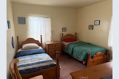 829 W 69th, Los Angeles, CA 90044 - Photo 9