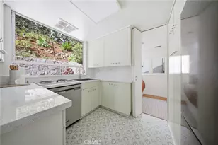 6182 Glen Oak St, Los Angeles, CA 90068 - Photo 11