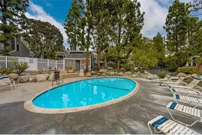 25447 Pine Creek, Wilmington, CA 90744 - Photo 7