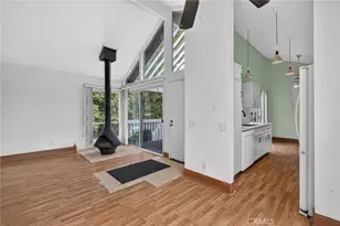 25655 Pine Creek Ln, Wilmington, CA 90744 - Photo 9