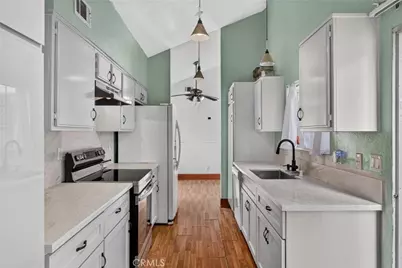 25655 Pine Creek Lane, Wilmington, CA 90744 - Photo 15