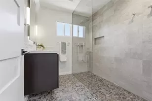 702 S Broadway, Redondo Beach, CA 90277 - Photo 33