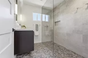702 S Broadway, Redondo Beach, CA 90277 - Photo 33