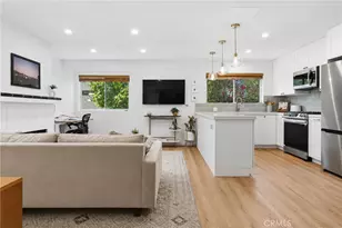 2147 N Beachwood, Los Angeles, CA 90068 - Photo 11