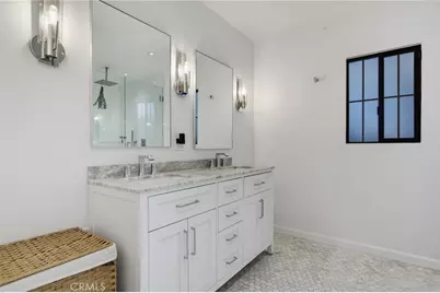 13547 Bessemer Street, Los Angeles, CA 91401 - Photo 29