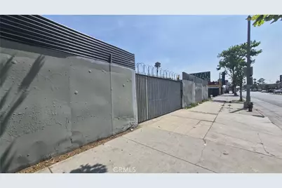 235 E Manchester, Los Angeles, CA 90003 - Photo 19
