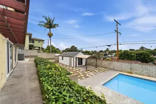 2401 W 102nd St, Inglewood, CA 90303 - Photo 37