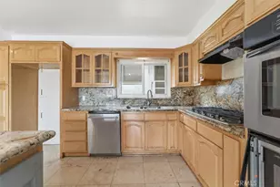 2401 W 102nd St, Inglewood, CA 90303 - Photo 19