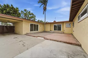 2401 W 102nd St, Inglewood, CA 90303 - Photo 9