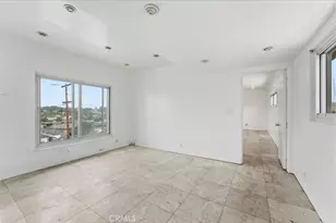2401 W 102nd St, Inglewood, CA 90303 - Photo 27