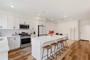 2771 W Pepper Tree Dr, Anaheim, CA 92801 - Photo 11