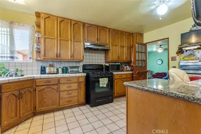 11028 Spinning, Inglewood, CA 90303 - Photo 11