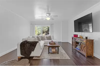 20906 Almazan Road, Woodland Hills, CA 91364 - Photo 19