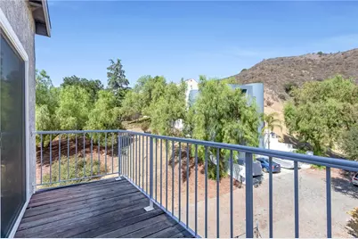 20906 Almazan Road, Woodland Hills, CA 91364 - Photo 25