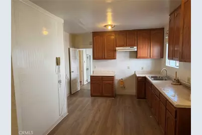 350 W 59th, Los Angeles, CA 90003 - Photo 9