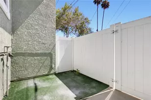9214 Palm St, Bellflower, CA 90706 - Photo 31