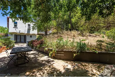 7218 Woodrow Wilson Dr, Los Angeles, CA 90068 - Photo 17