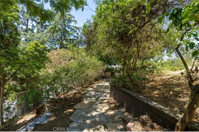 7218 Woodrow Wilson Dr, Los Angeles, CA 90068 - Photo 15