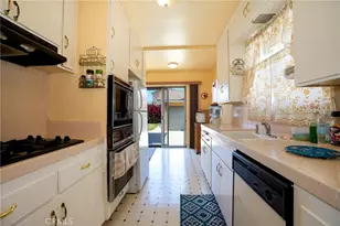 4831 W 121st St, Hawthorne, CA 90250 - Photo 9