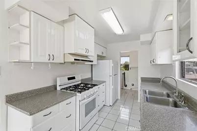 15627 E Prairie Avenue, Lawndale, CA 90260 - Photo 13