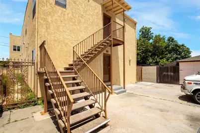 383 W 14th Street, San Pedro, CA 90731 - Photo 11