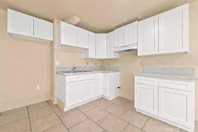 2019 E 105 Street, Los Angeles, CA 90002 - Photo 3
