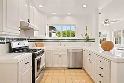 11822 Exposition Boulevard, Los Angeles, CA 90064 - Photo 17