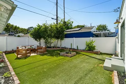 915 N Valley, Burbank, CA 91505 - Photo 41