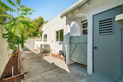 915 N Valley, Burbank, CA 91505 - Photo 49