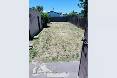 144 W 103rd Street, Los Angeles, CA 90003 - Photo 3