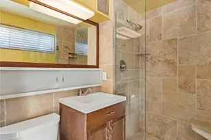 865 Center St, El Segundo, CA 90245 - Photo 17