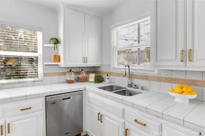 424 S Meadows Ave, Manhattan Beach, CA 90266 - Photo 15
