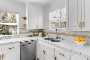 424 S Meadows Ave, Manhattan Beach, CA 90266 - Photo 17
